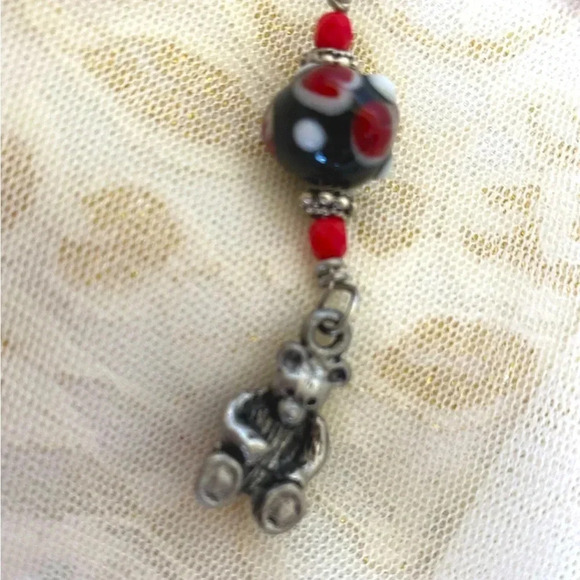 NWT Women/Girls Mobile/Tablet Keychain/Purse Beaded Silvertoned Teddy Bear charm - Picture 3 of 4